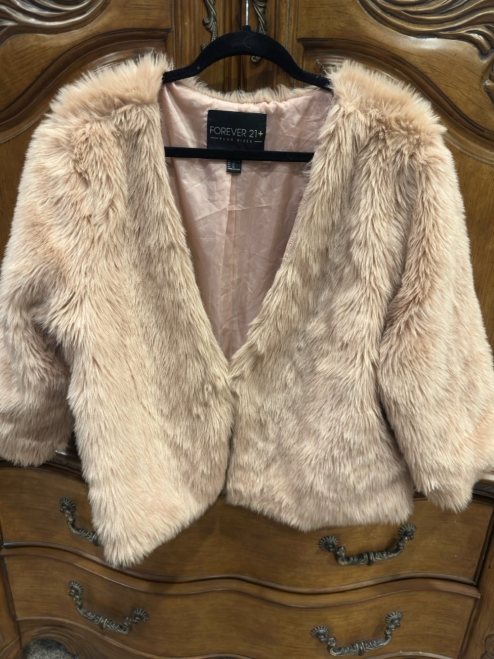 Forever 21 Blush Pink Faux Fur Cropped Teddy Jacket